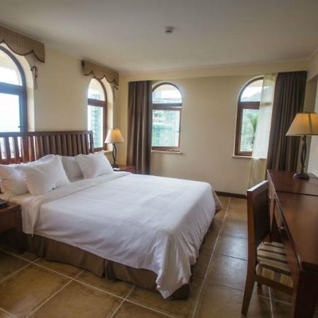 Yuhuayuan Seaview Hotel Sanya Bagian luar foto