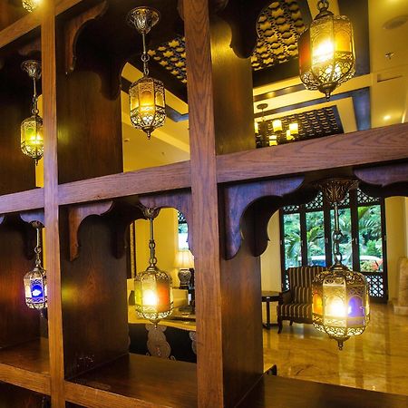 Yuhuayuan Seaview Hotel Sanya Bagian luar foto