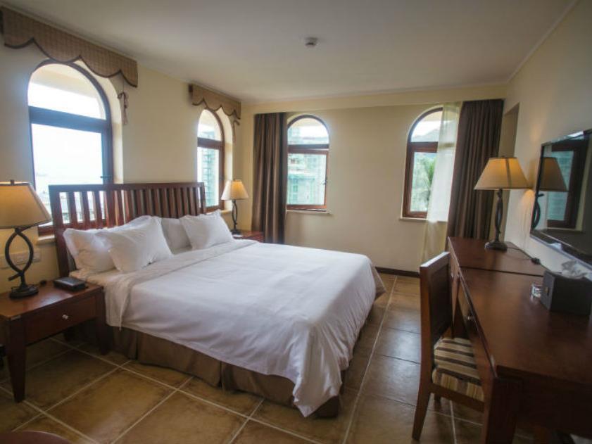 Yuhuayuan Seaview Hotel Sanya Bagian luar foto