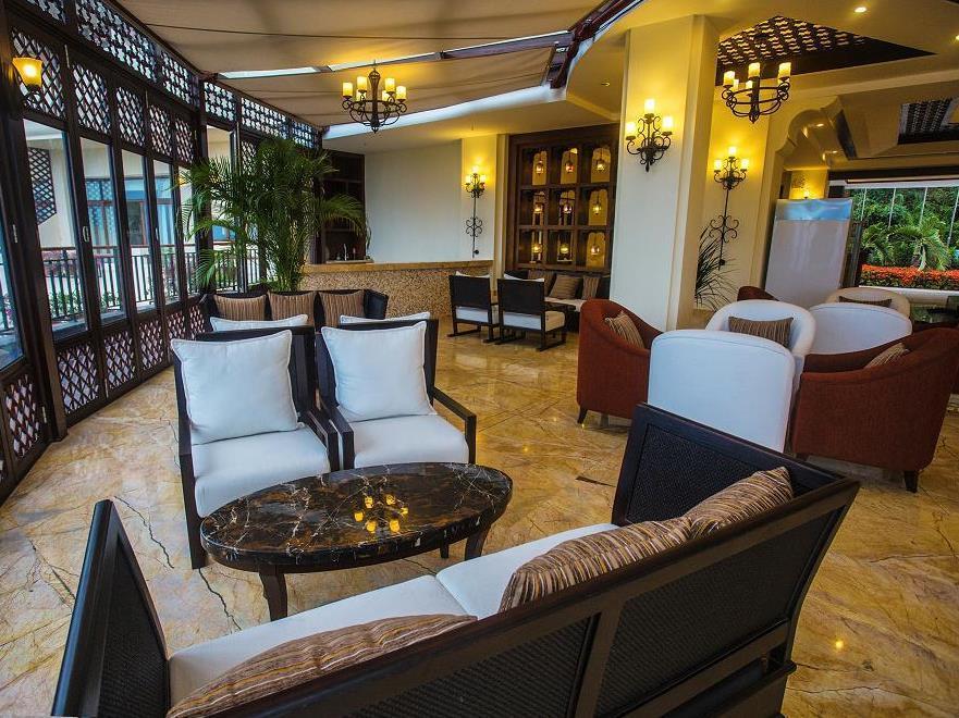 Yuhuayuan Seaview Hotel Sanya Bagian luar foto